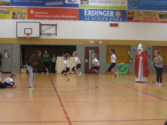 Knecht Ruprecht beim Nikolausturnen