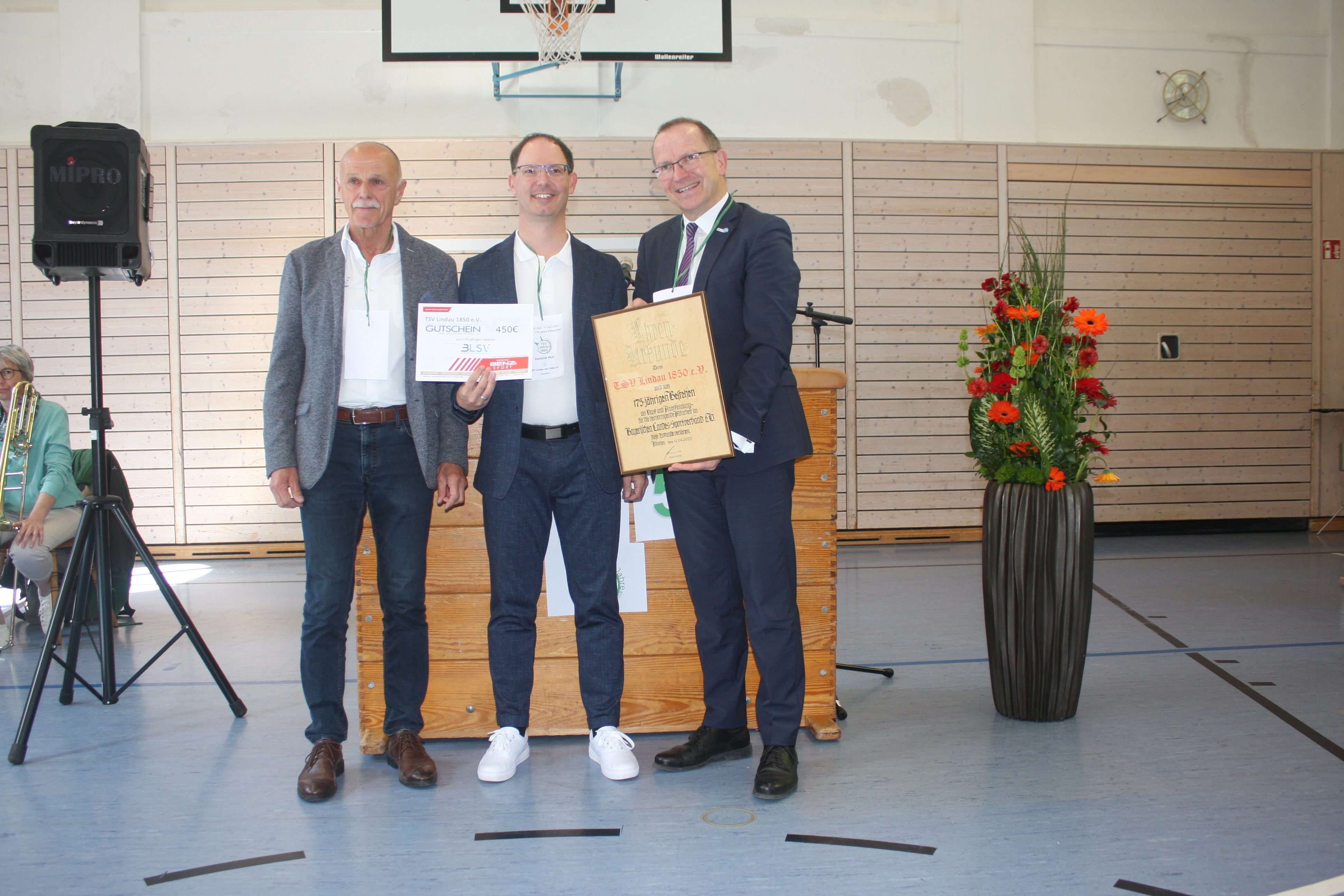 Ehrung des Gesamtvereins durch den BLSV für 175 Jahre