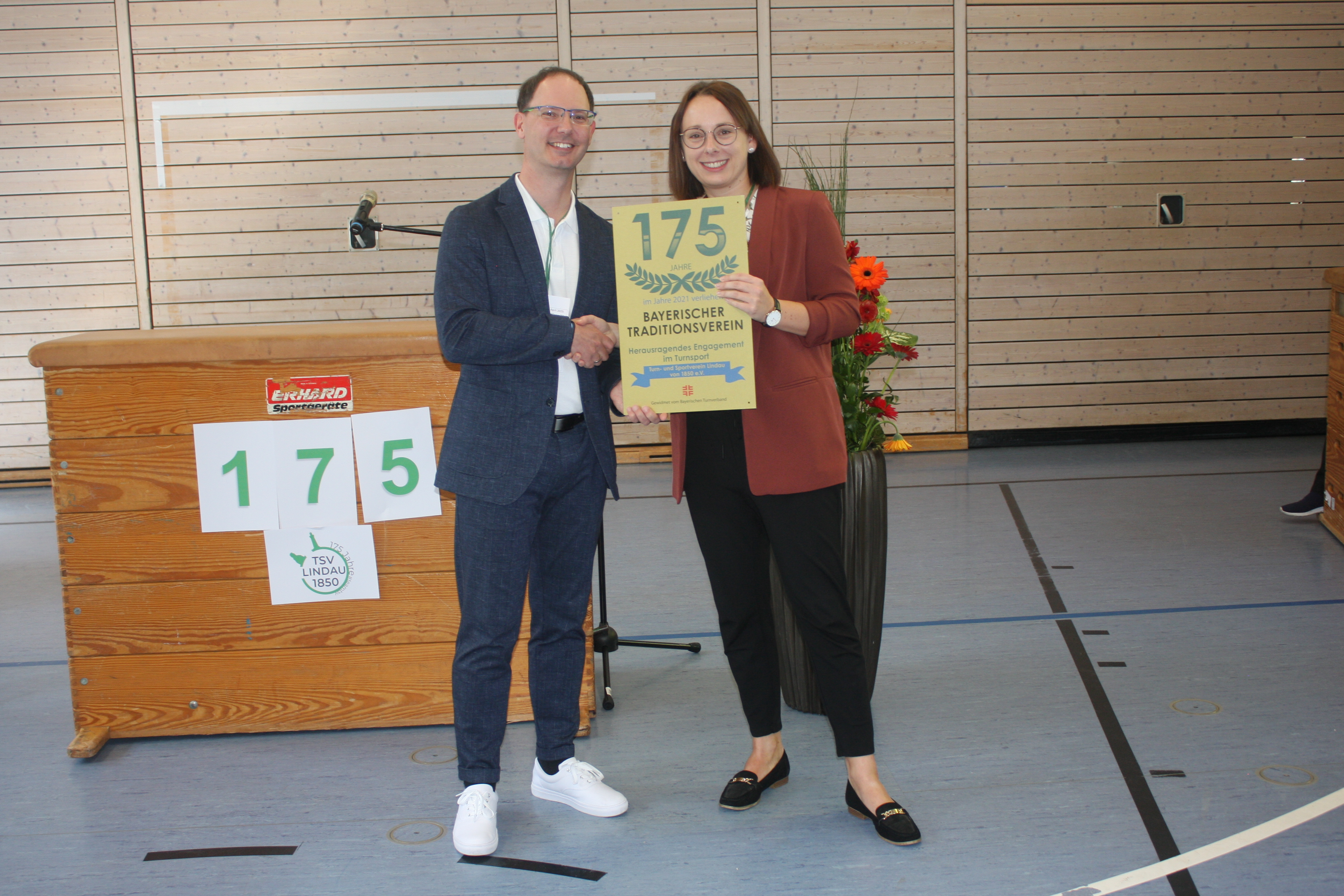 Ehrung der Turnerschaft durch den BTV für 175 Jahre